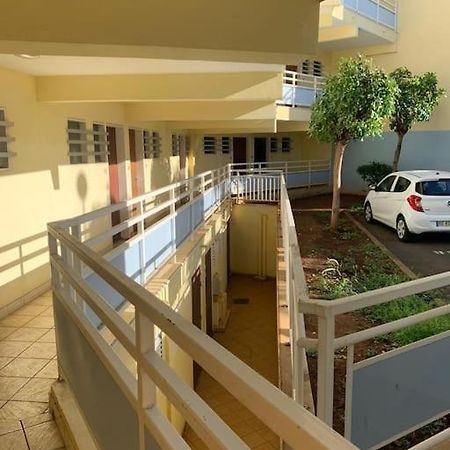 Petit Prix Et Grand Confort A Saint Gilles Les Bains Εξωτερικό φωτογραφία