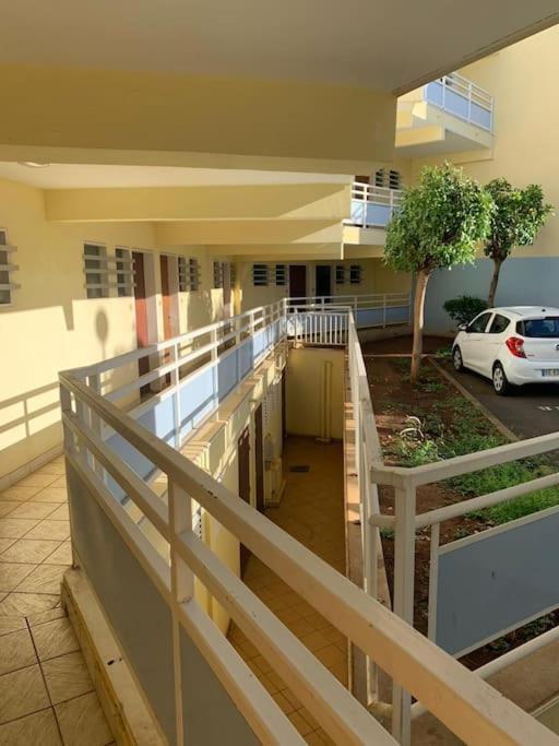 Petit Prix Et Grand Confort A Saint Gilles Les Bains Εξωτερικό φωτογραφία