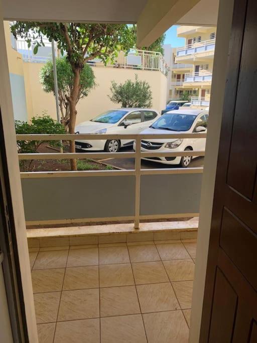 Petit Prix Et Grand Confort A Saint Gilles Les Bains Εξωτερικό φωτογραφία