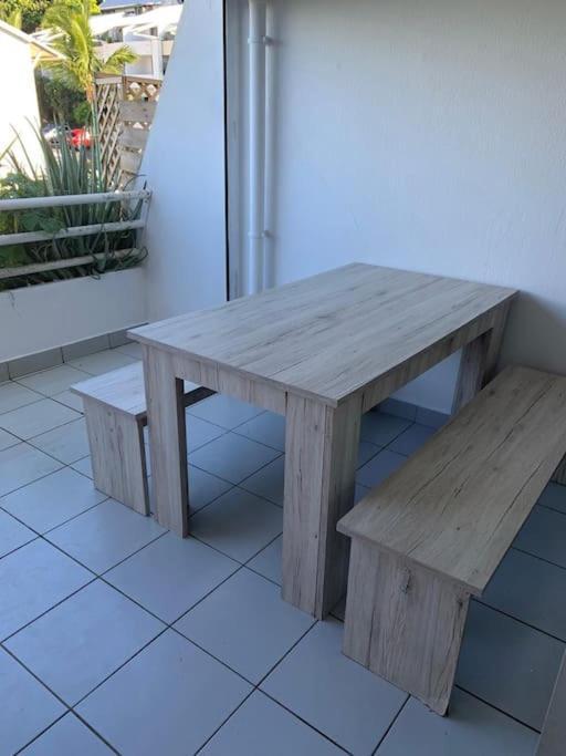Petit Prix Et Grand Confort A Saint Gilles Les Bains Εξωτερικό φωτογραφία