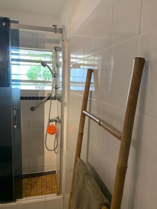 Petit Prix Et Grand Confort A Saint Gilles Les Bains Εξωτερικό φωτογραφία