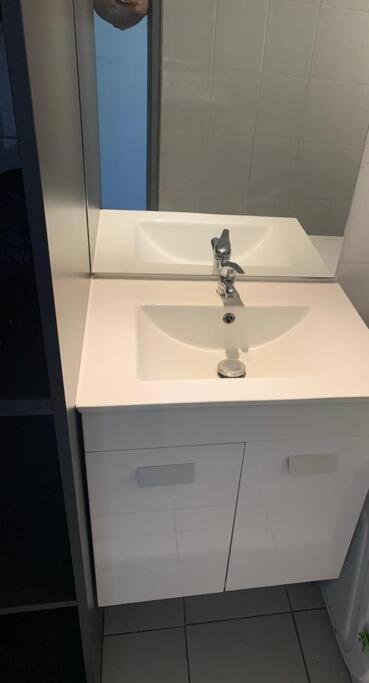 Petit Prix Et Grand Confort A Saint Gilles Les Bains Εξωτερικό φωτογραφία