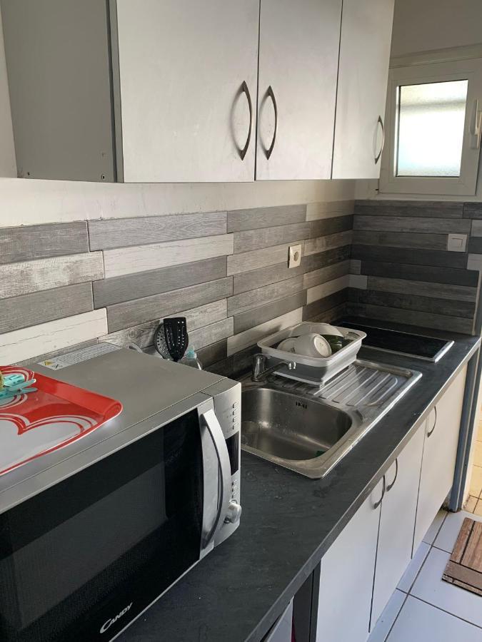 Petit Prix Et Grand Confort A Saint Gilles Les Bains Εξωτερικό φωτογραφία