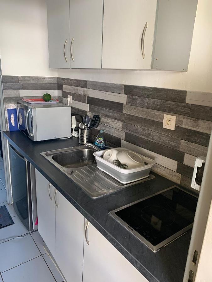Petit Prix Et Grand Confort A Saint Gilles Les Bains Εξωτερικό φωτογραφία